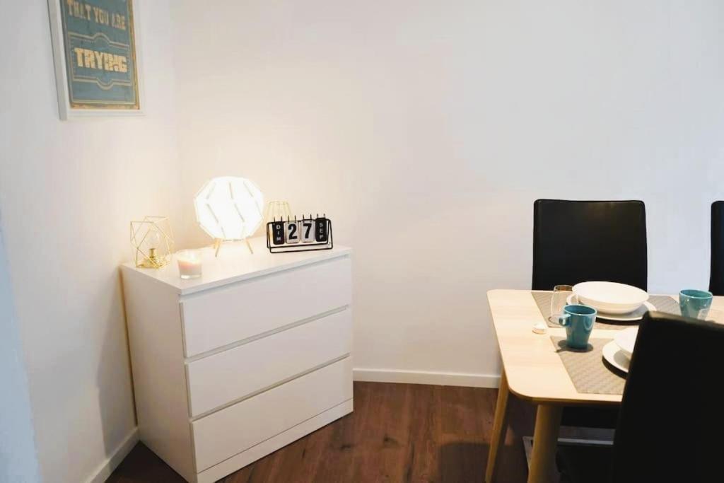 Rm-1 - Appartement F2 Au 1Er Etage Pour 1-3 Pers 뮐루즈 외부 사진